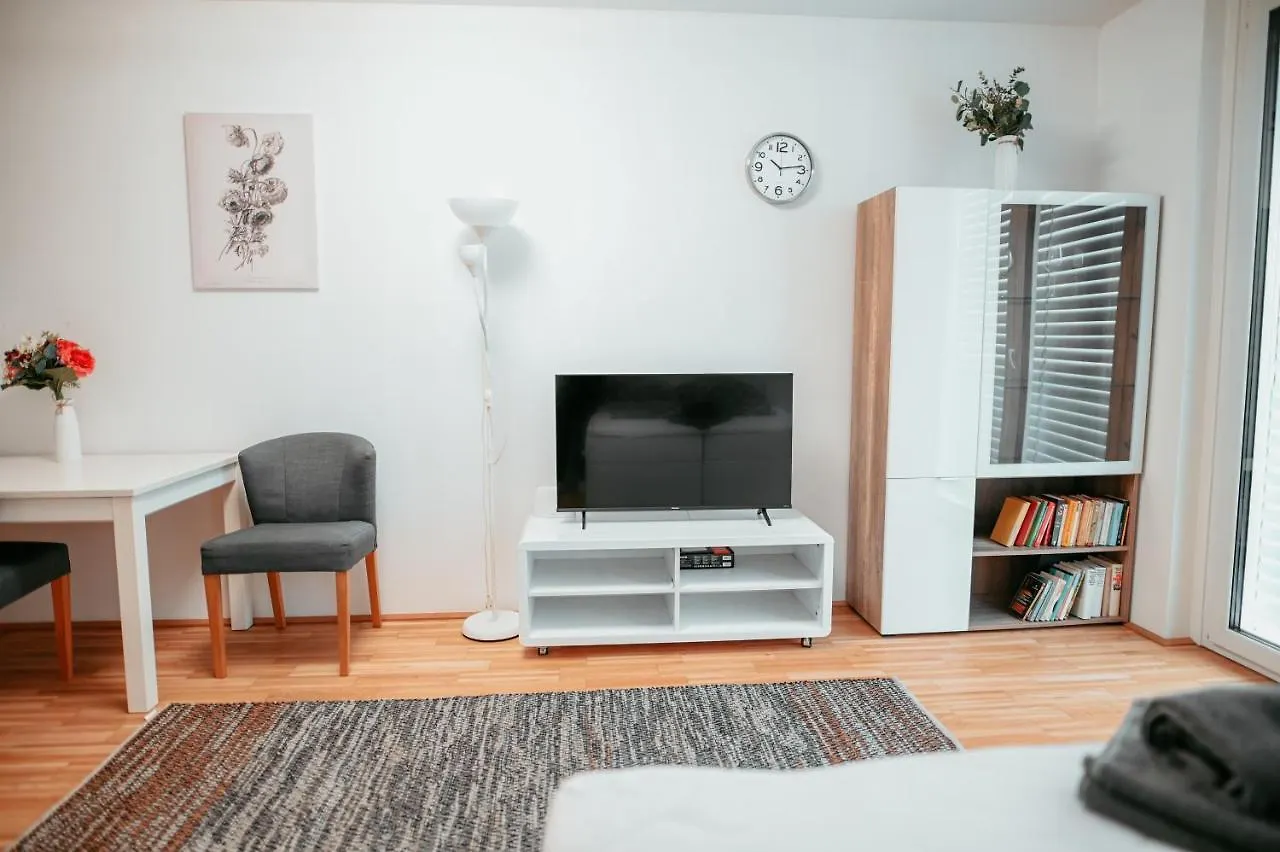 Vienna Danube Apartment 45