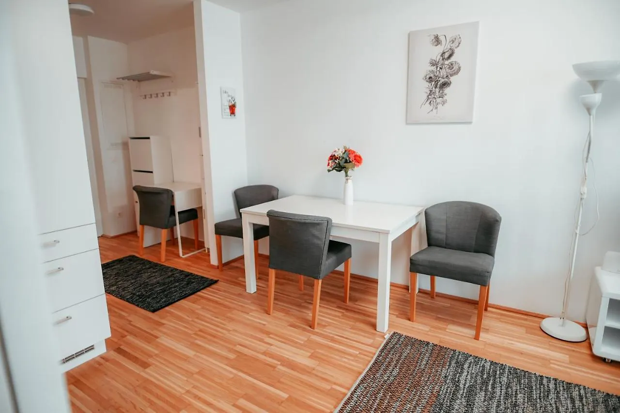 Vienna Danube Apartment 45